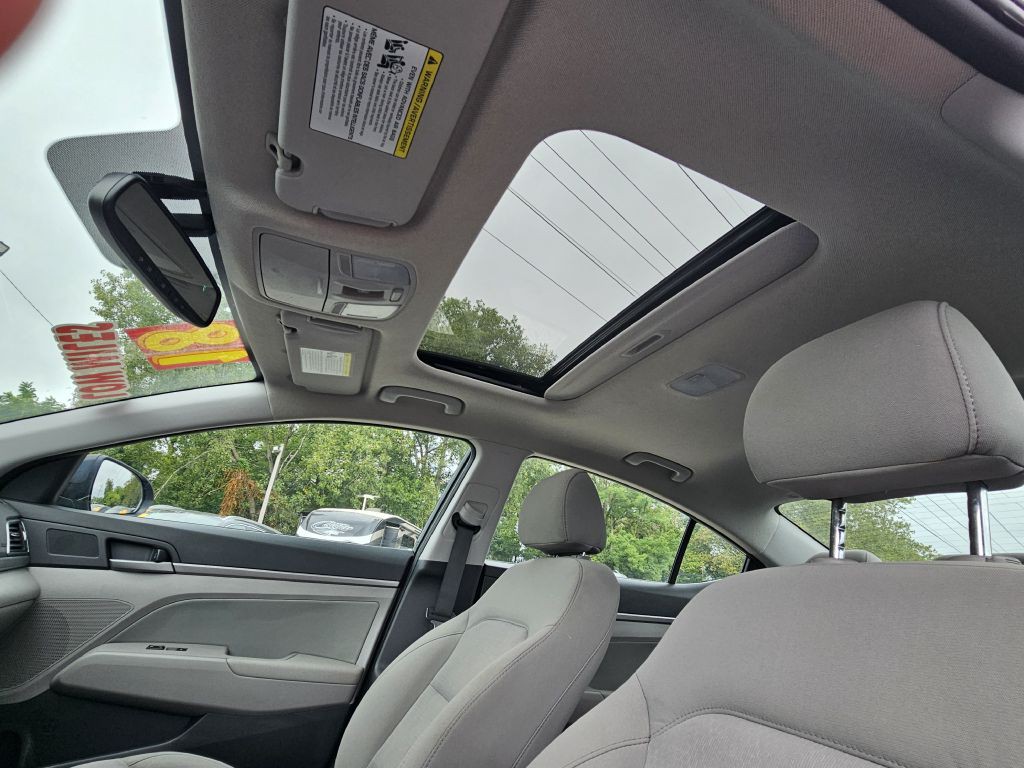 2018 Hyundai Elantra Image 26