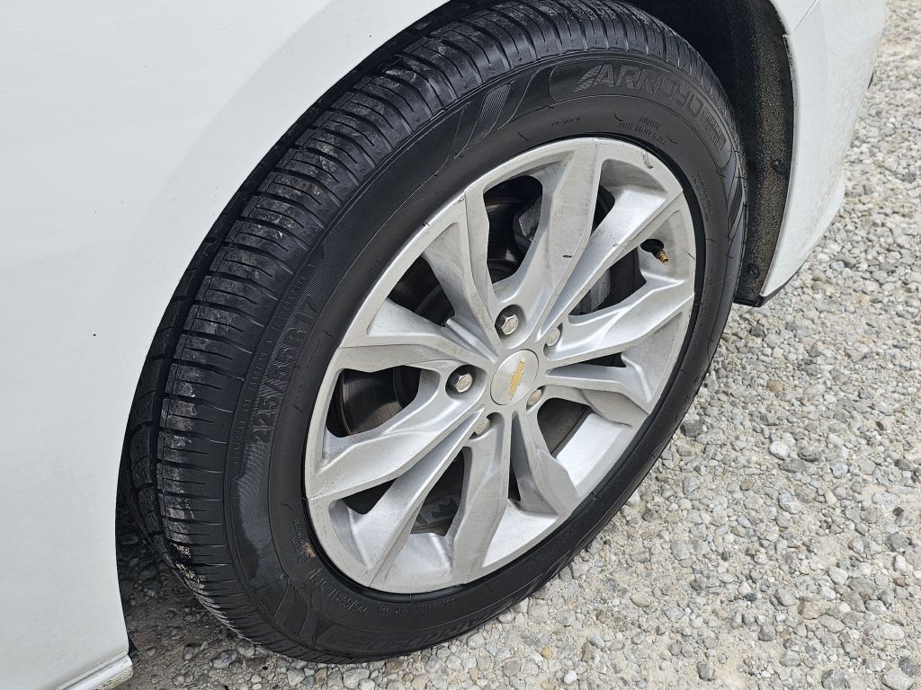 2023 Chevrolet Malibu Image 12