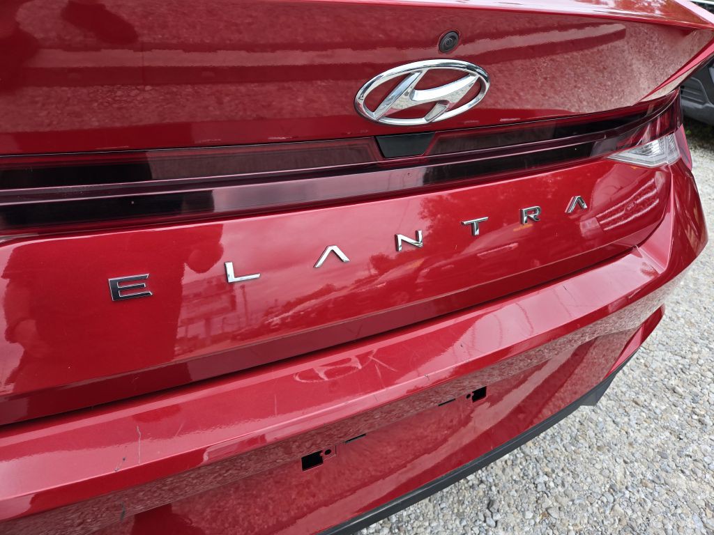 2021 Hyundai Elantra Image 11