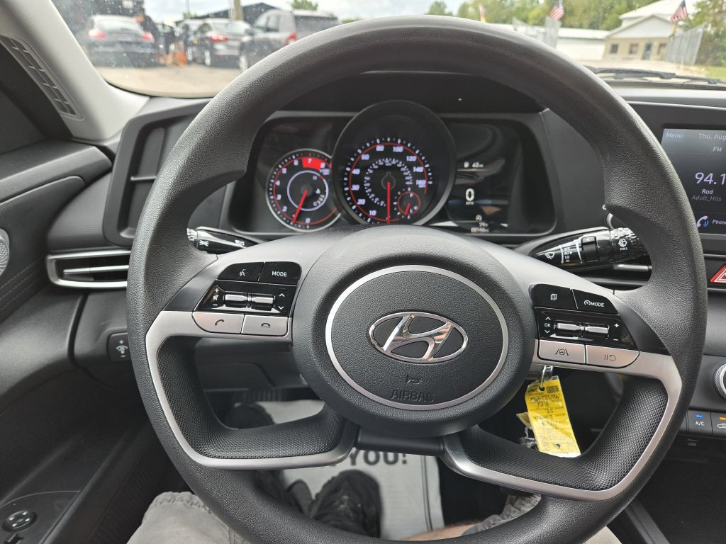 2021 Hyundai Elantra Image 15