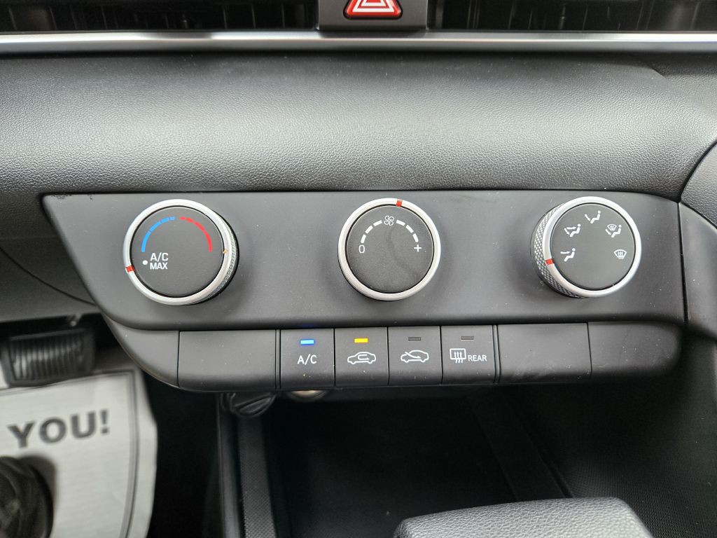 2021 Hyundai Elantra Image 22