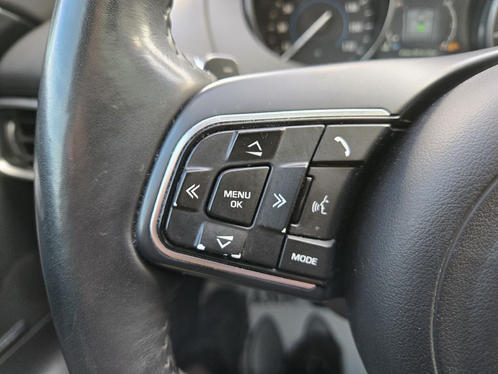 2018 Jaguar F-PACE Image 20