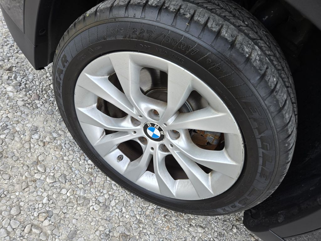 2013 BMW X1 Image 10