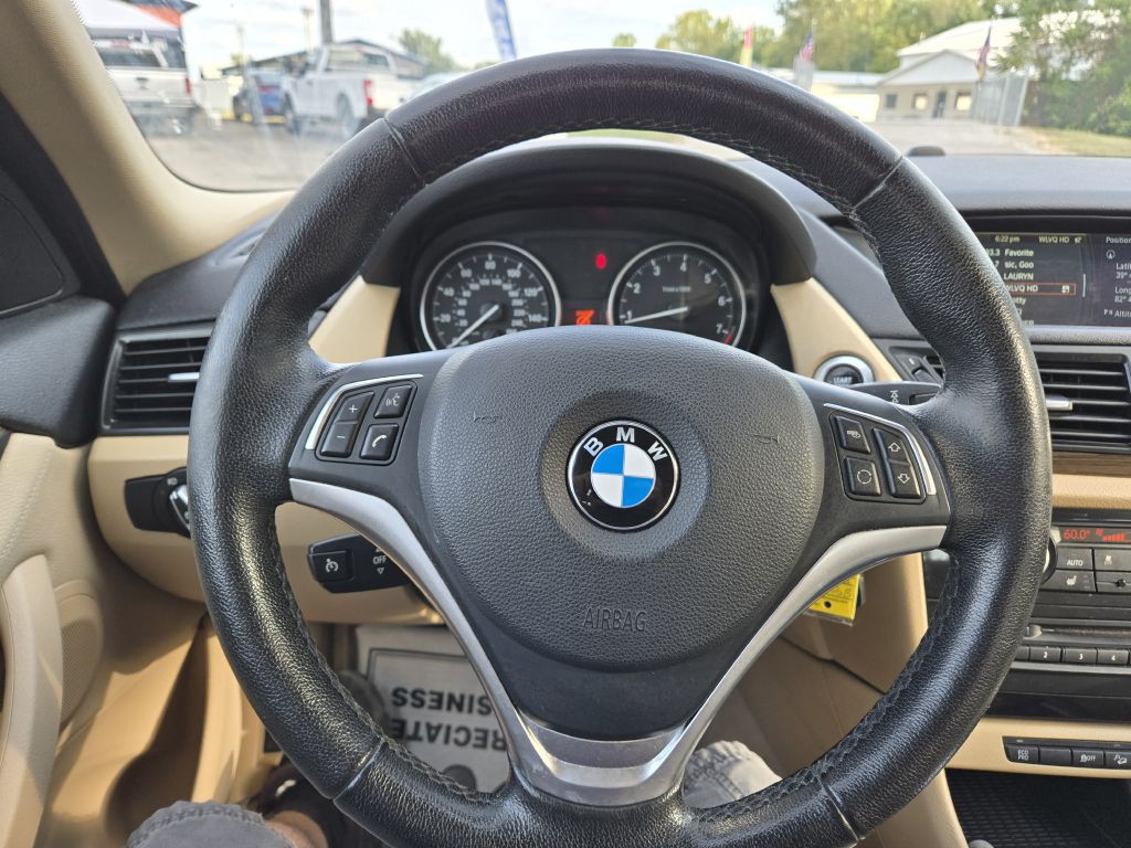 2013 BMW X1 Image 16