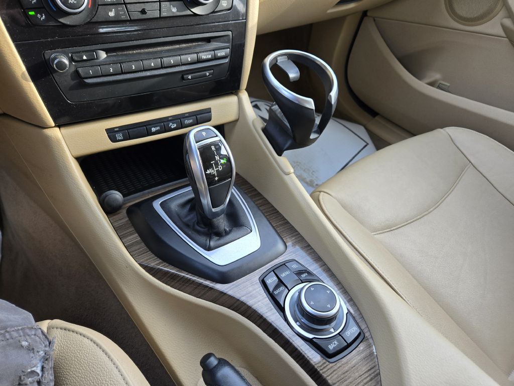 2013 BMW X1 Image 21