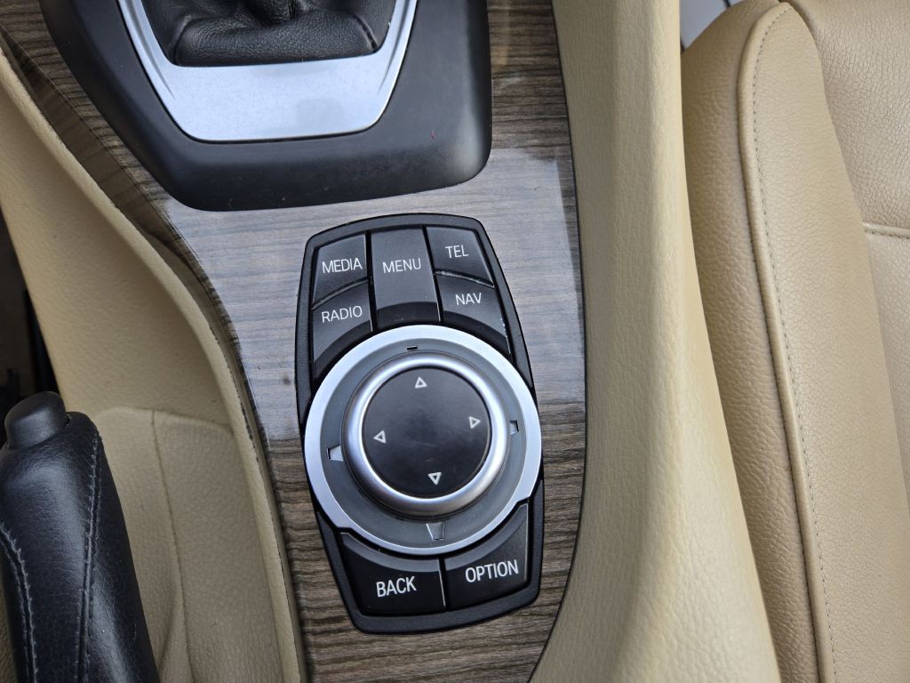 2013 BMW X1 Image 22