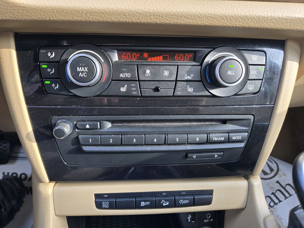 2013 BMW X1 Image 24