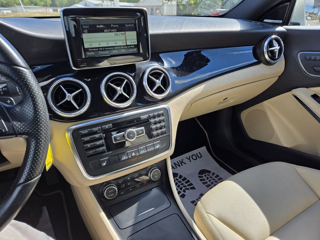 2014 Mercedes-Benz CLA-Class Image 17