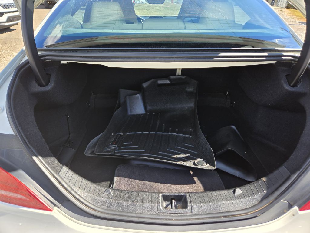 2014 Mercedes-Benz CLA-Class Image 32