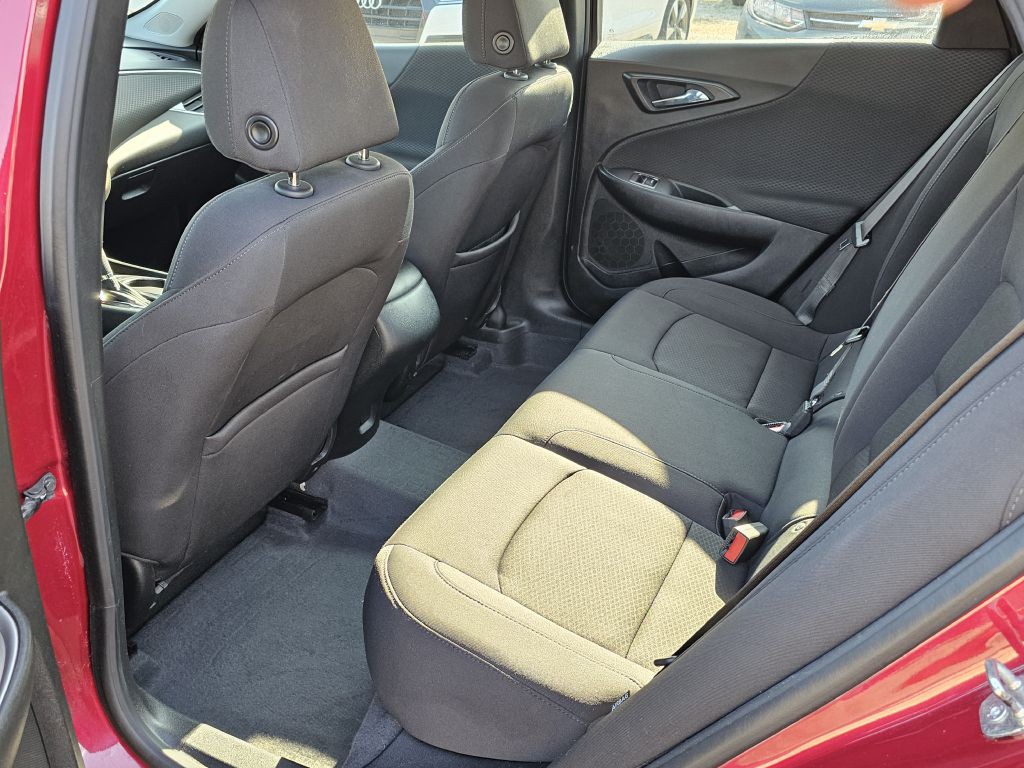 2019 Chevrolet Malibu Image 14