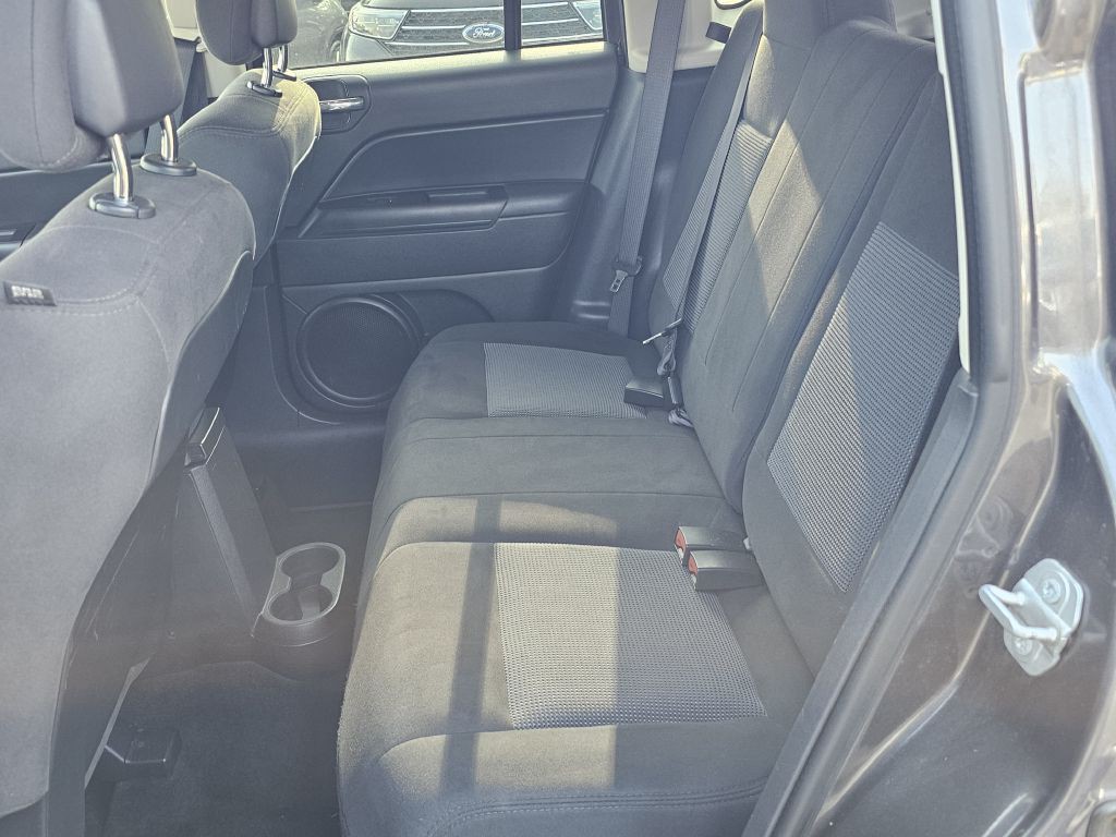 2016 Jeep Compass Image 15