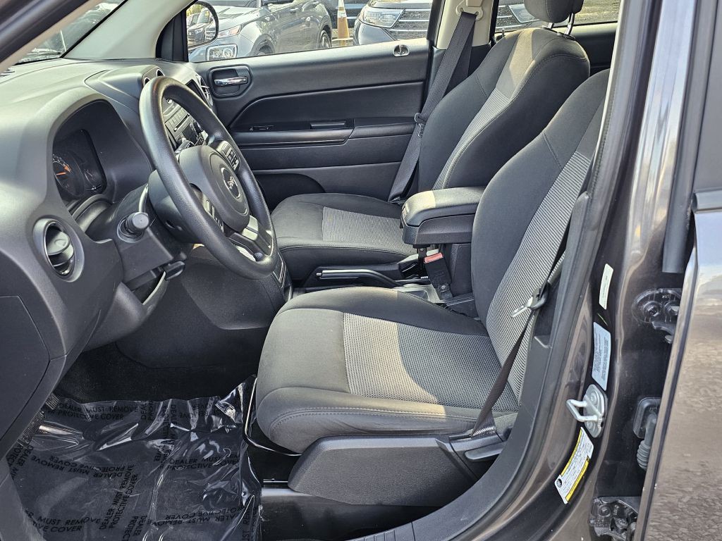 2016 Jeep Compass Image 17