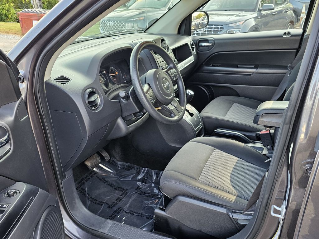 2016 Jeep Compass Image 18