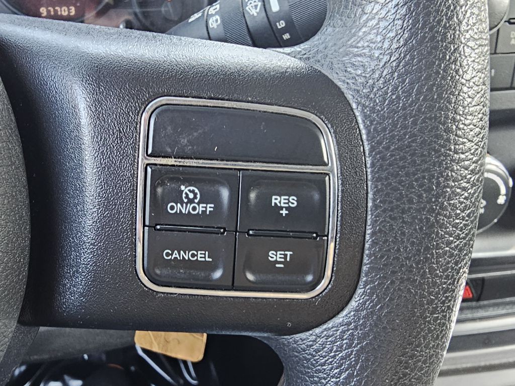 2016 Jeep Compass Image 25