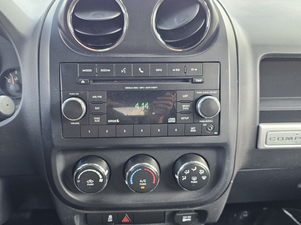 2016 Jeep Compass Image 28