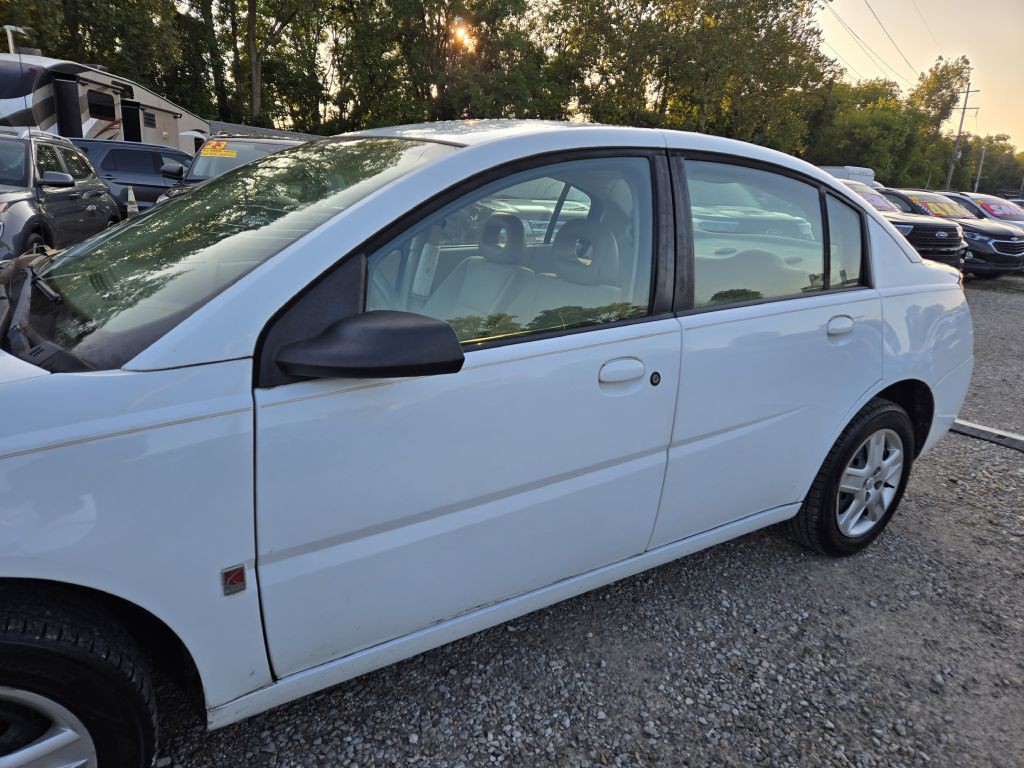 2007 Saturn ION Image 9