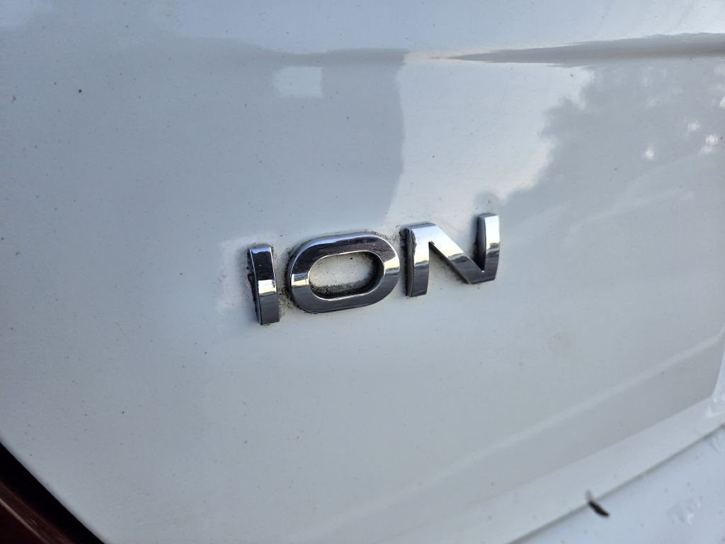 2007 Saturn ION Image 10
