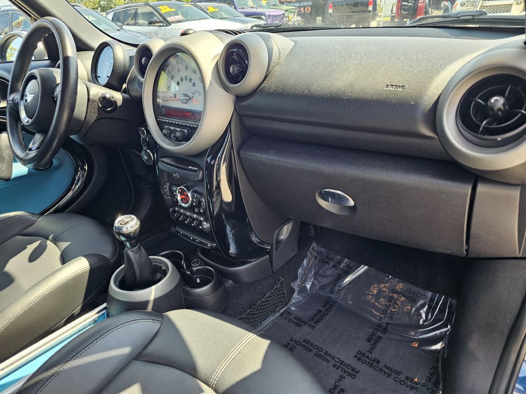 2012 MINI Cooper Image 21