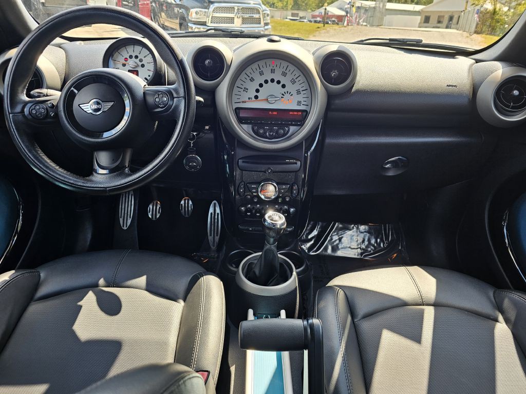 2012 MINI Cooper Image 22