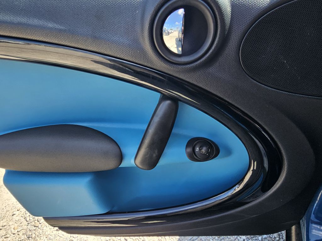 2012 MINI Cooper Image 31