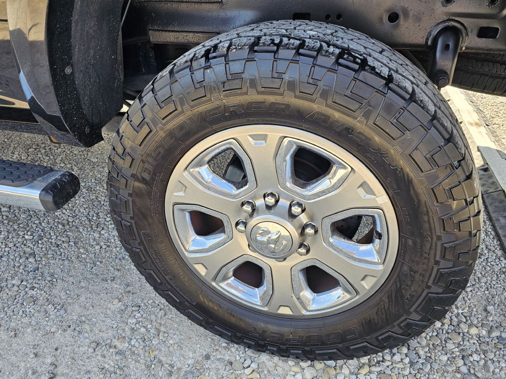 2018 RAM 2500 Image 16