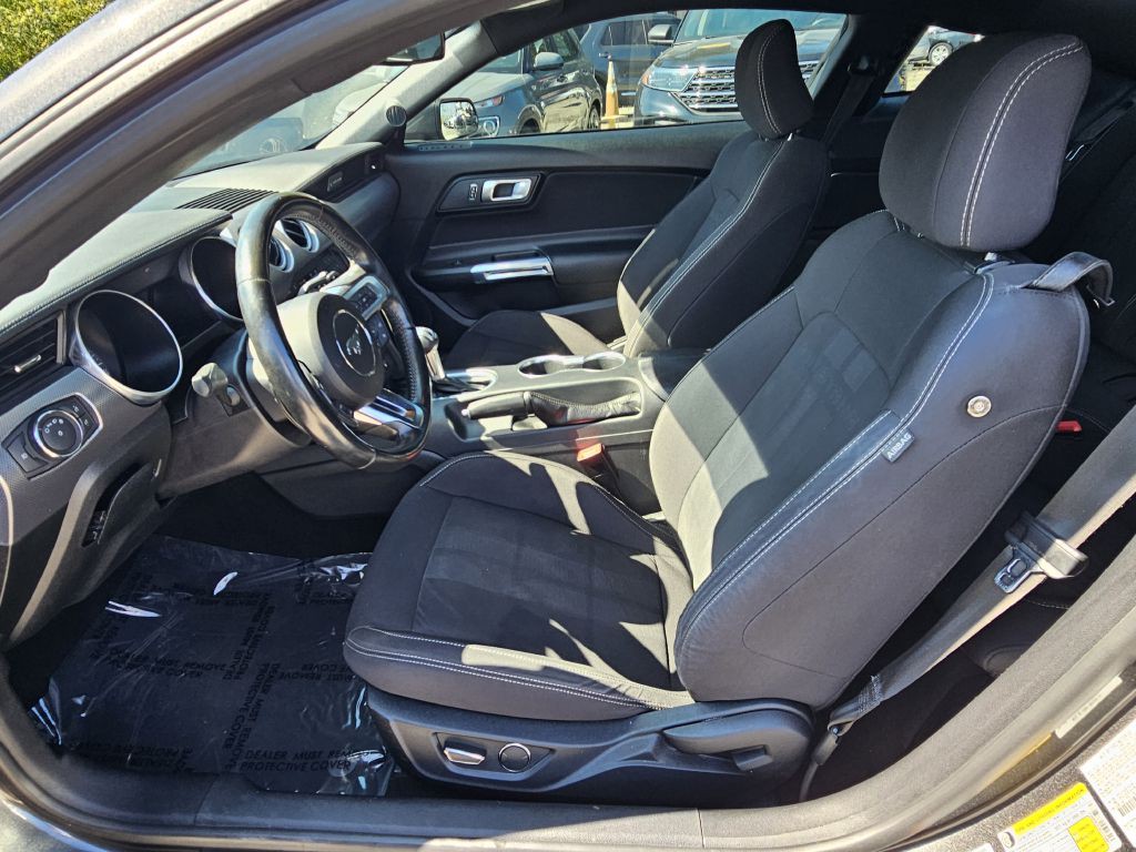 2019 Ford Mustang Image 18