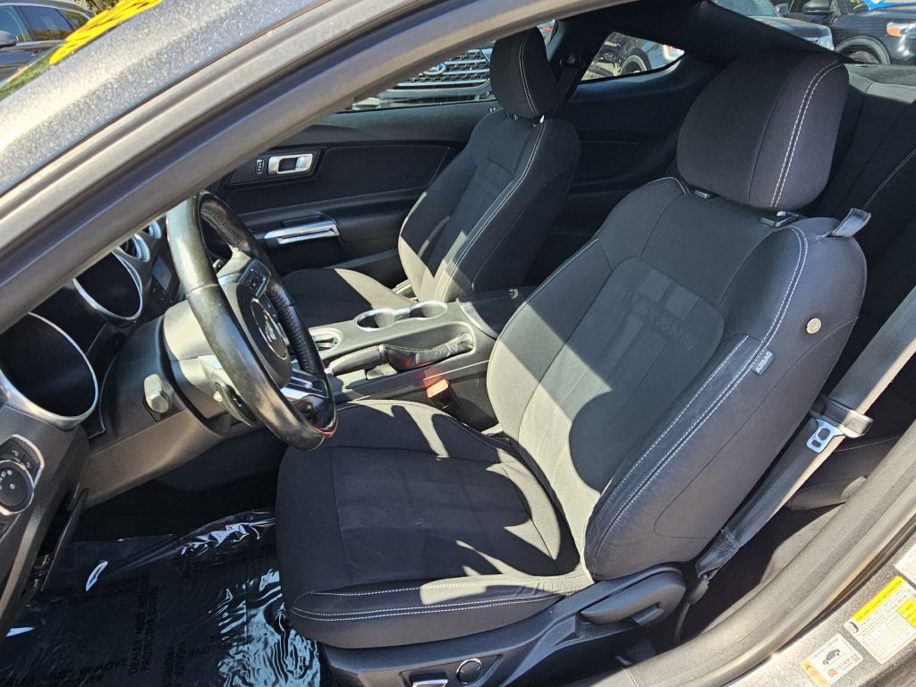2019 Ford Mustang Image 19