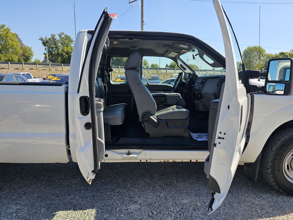 2015 Ford F-350 Image 17