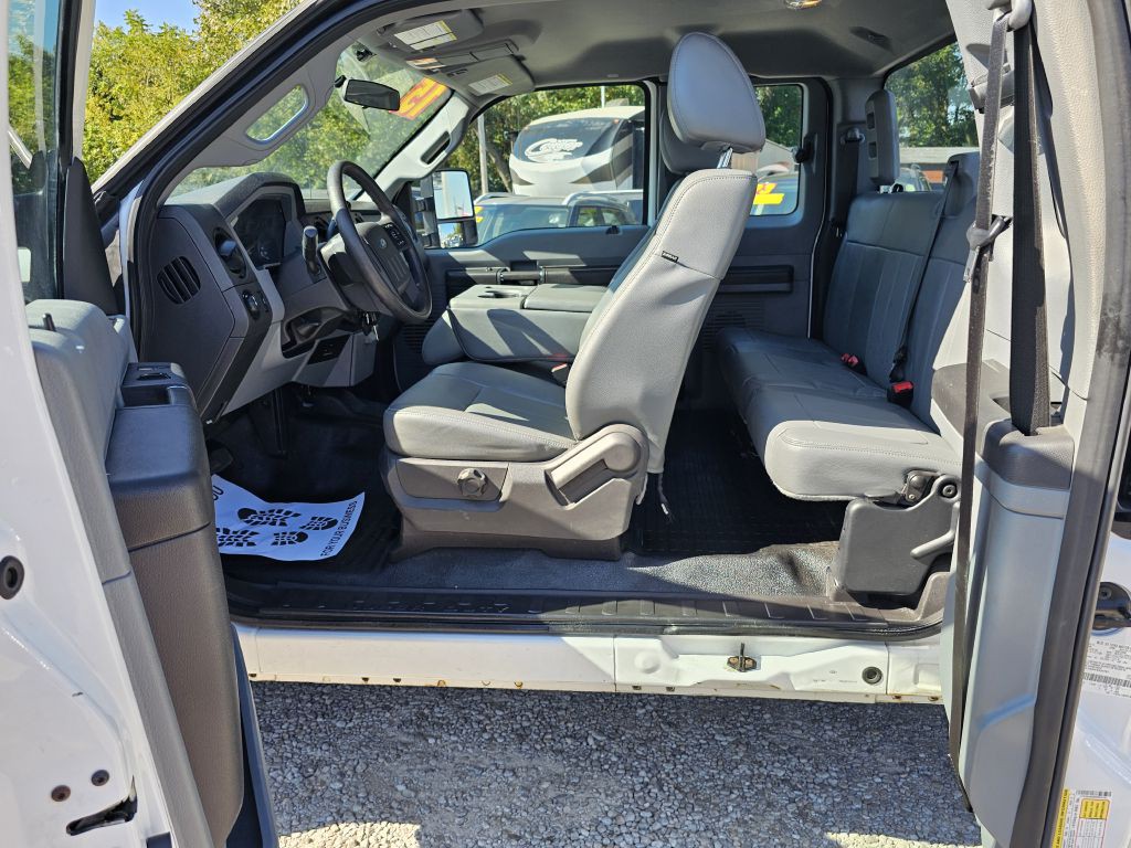 2015 Ford F-350 Image 18