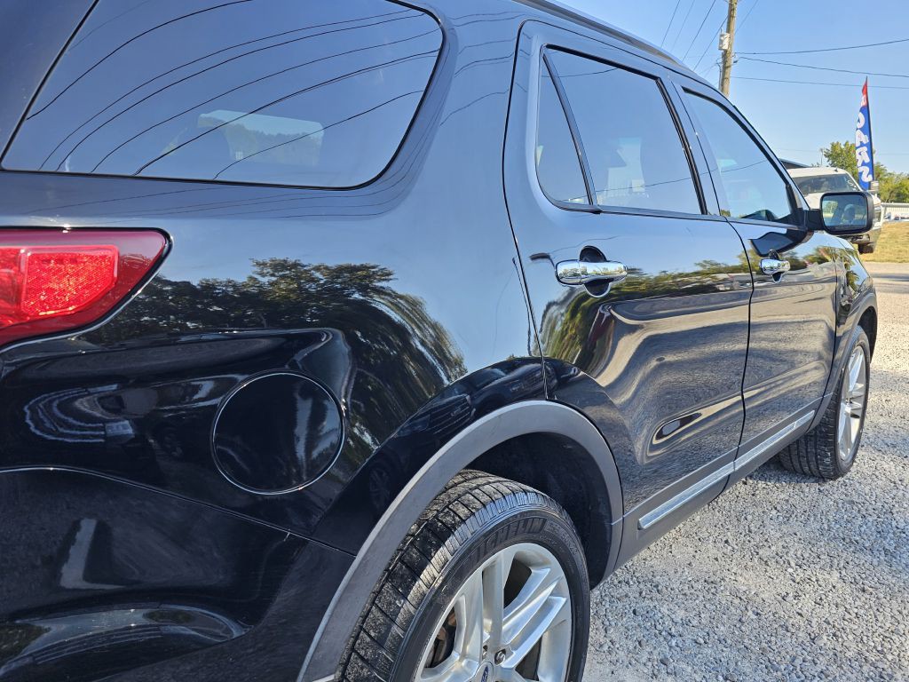 2016 Ford Explorer Image 9