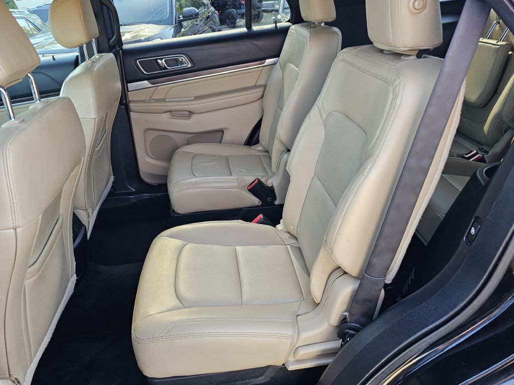 2016 Ford Explorer Image 13