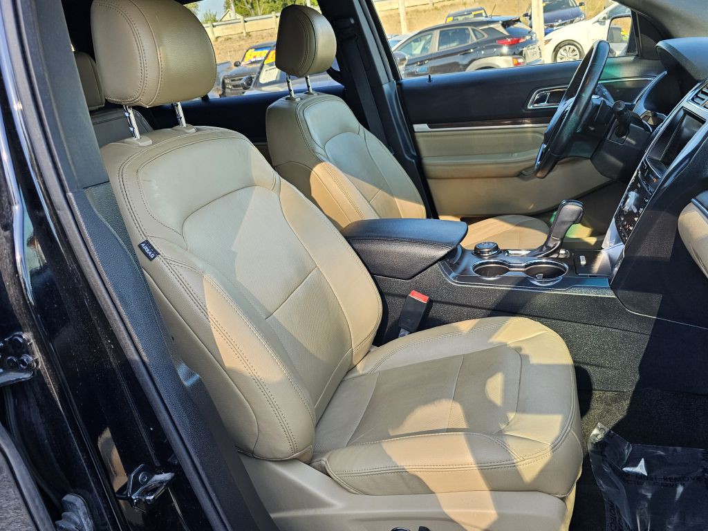 2016 Ford Explorer Image 20