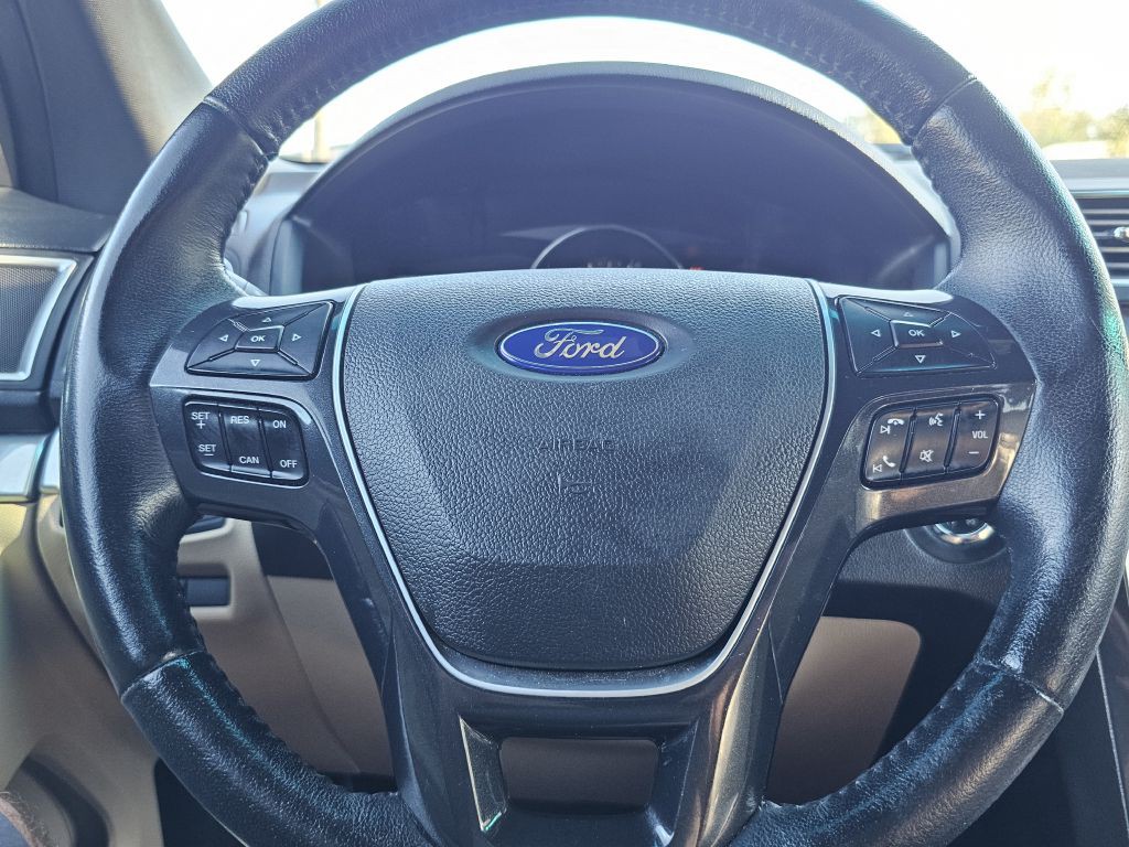 2016 Ford Explorer Image 34
