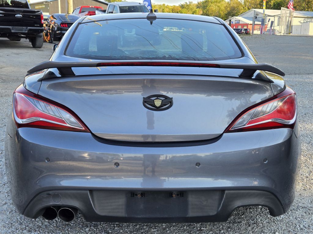 2016 Hyundai Genesis Image 6
