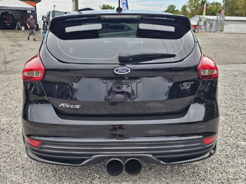 2017 Ford Focus Image 4