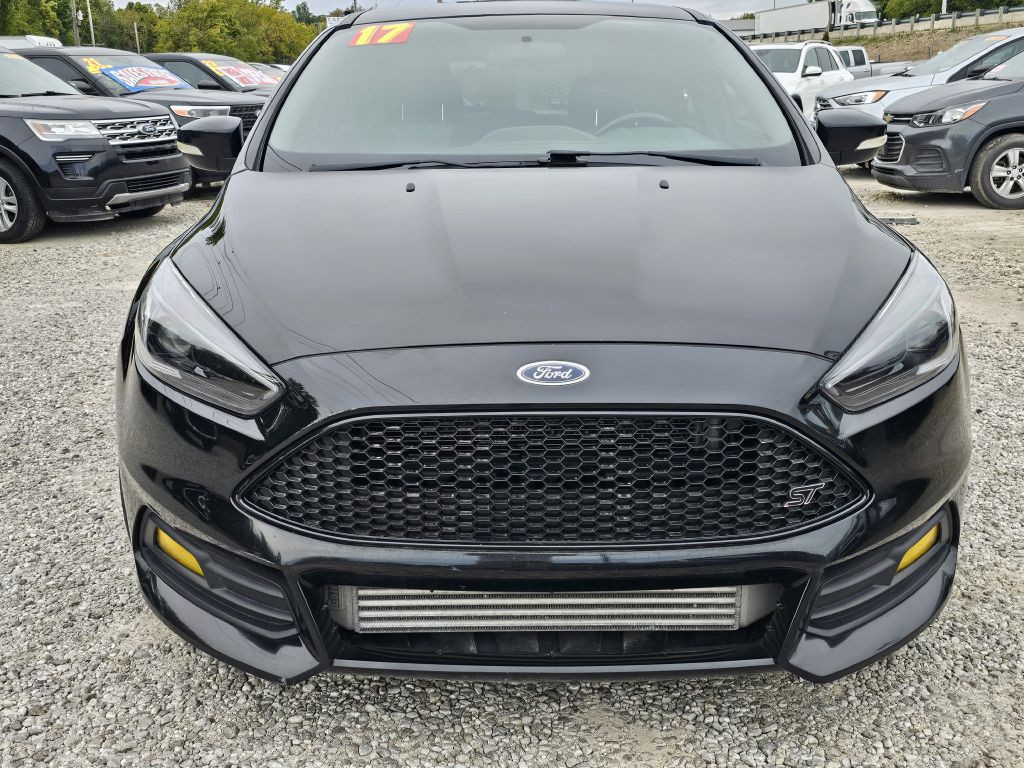2017 Ford Focus Image 8