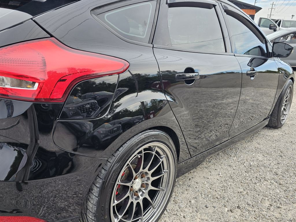 2017 Ford Focus Image 10