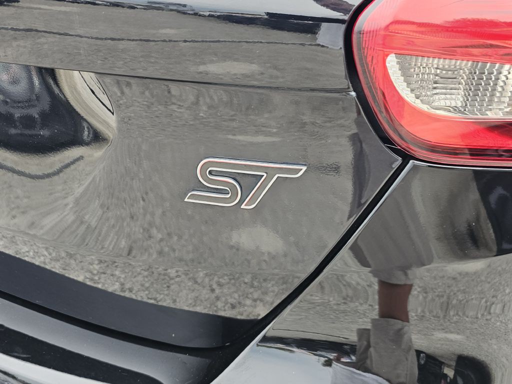 2017 Ford Focus Image 11