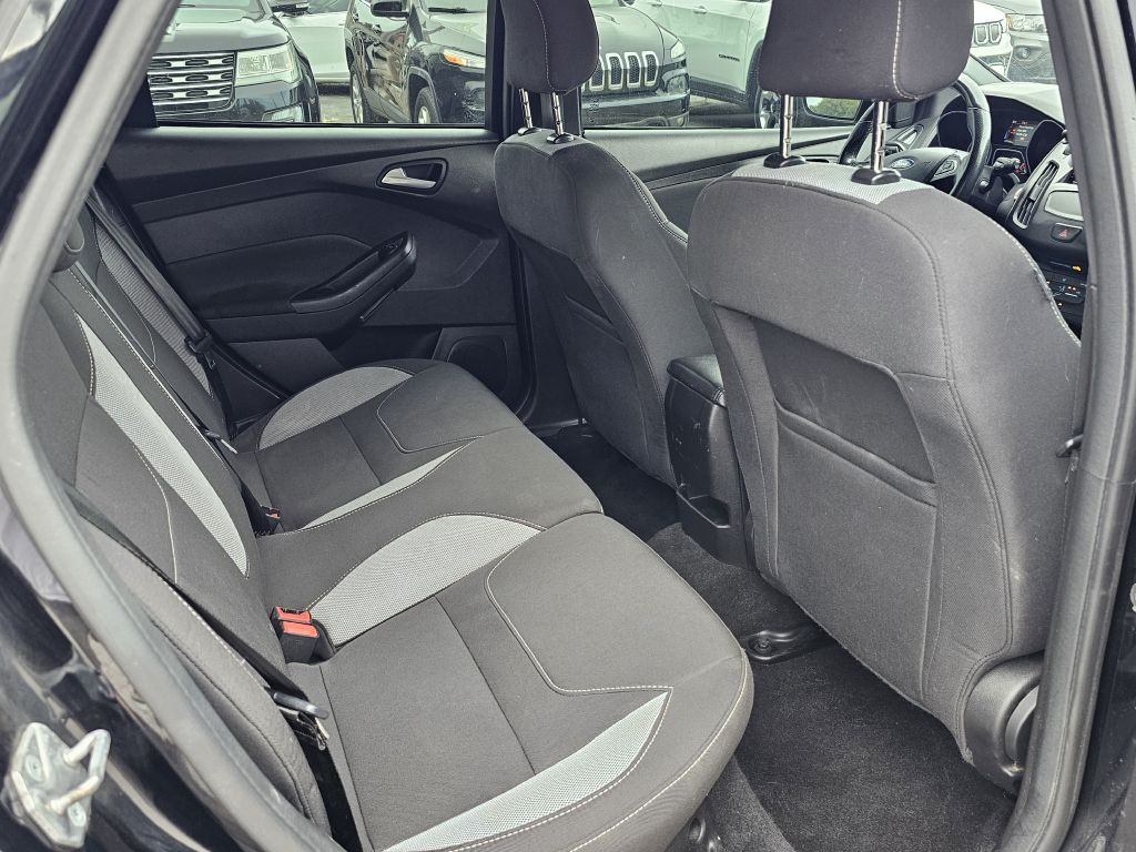 2017 Ford Focus Image 14