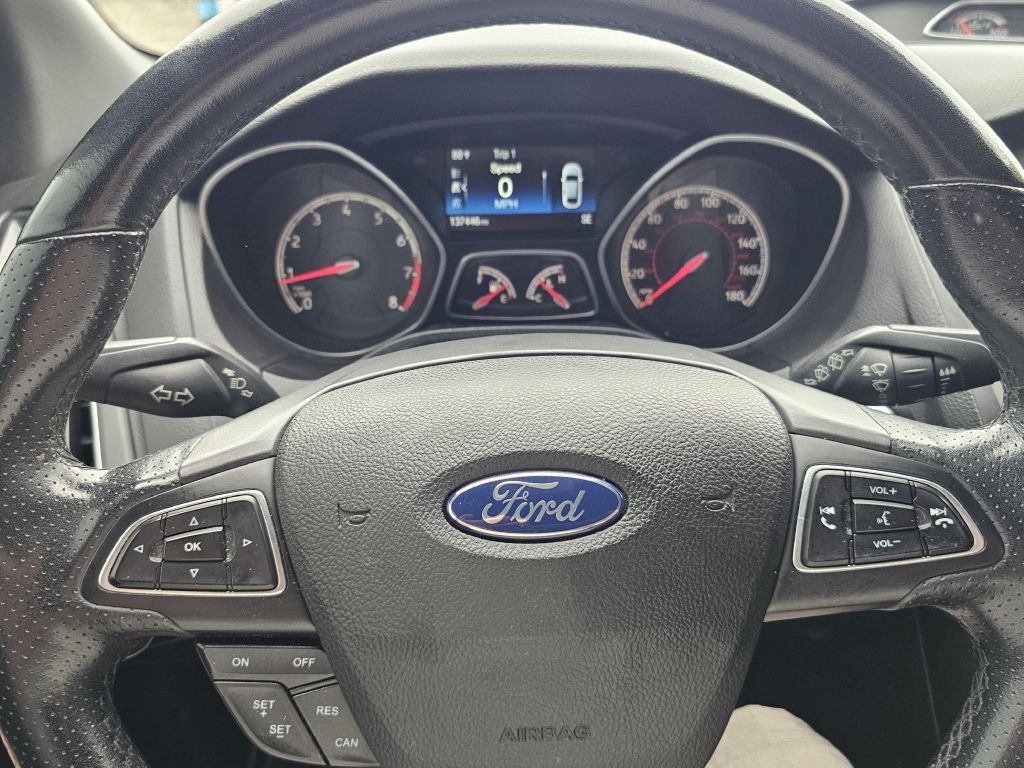 2017 Ford Focus Image 21