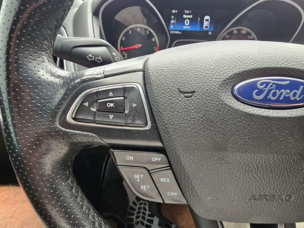 2017 Ford Focus Image 23