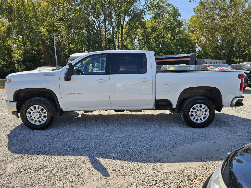 2023 Chevrolet Silverado 1500 Image 2