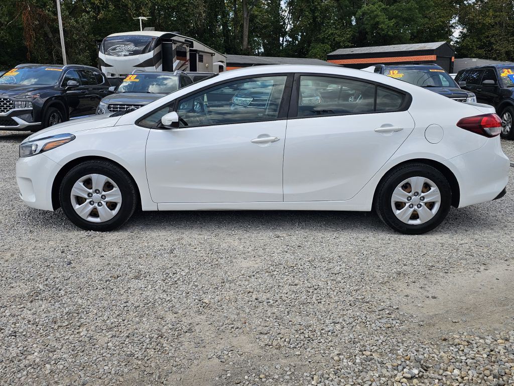 2017 Kia Forte Image 2