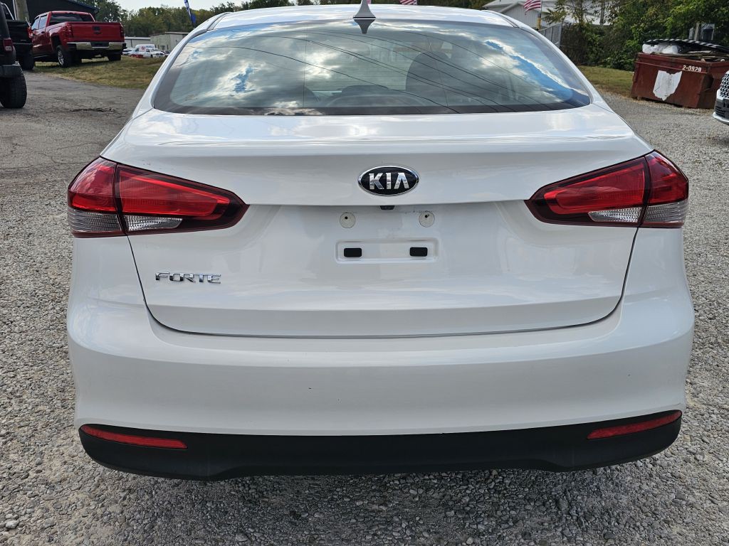 2017 Kia Forte Image 4