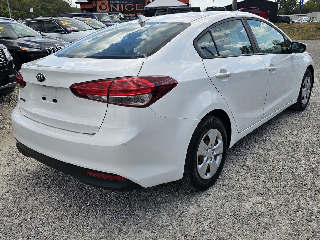 2017 Kia Forte Image 5