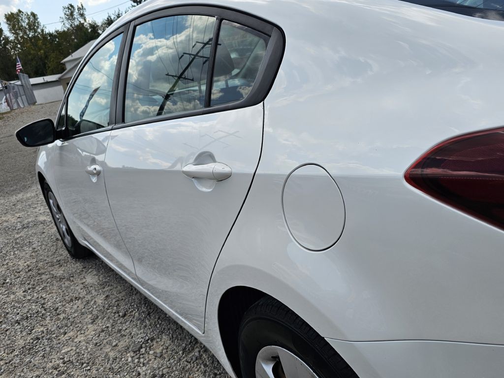 2017 Kia Forte Image 10