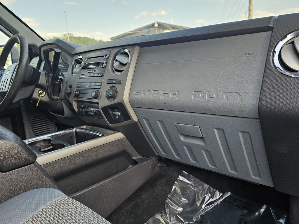 2012 Ford F-250 Image 18