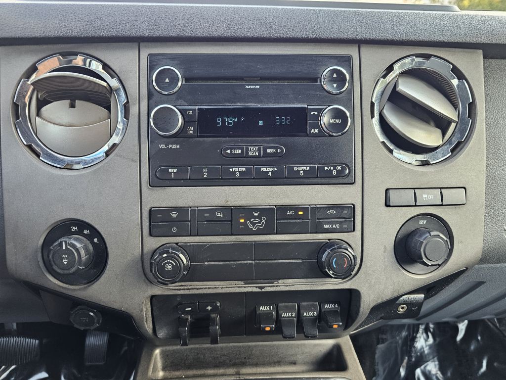 2012 Ford F-250 Image 24
