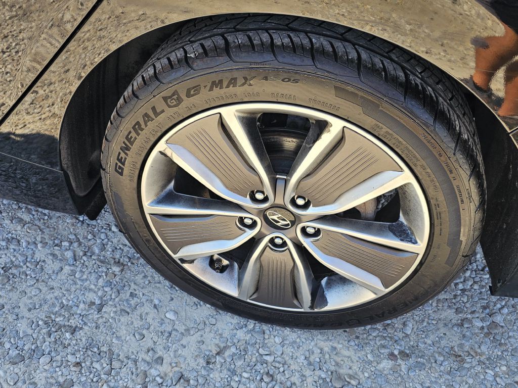 2019 Hyundai Ioniq Image 12
