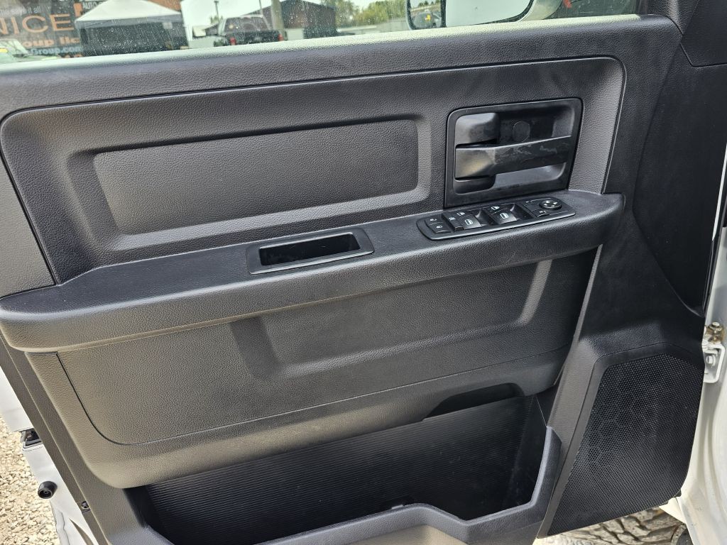 2016 RAM 2500 Image 25